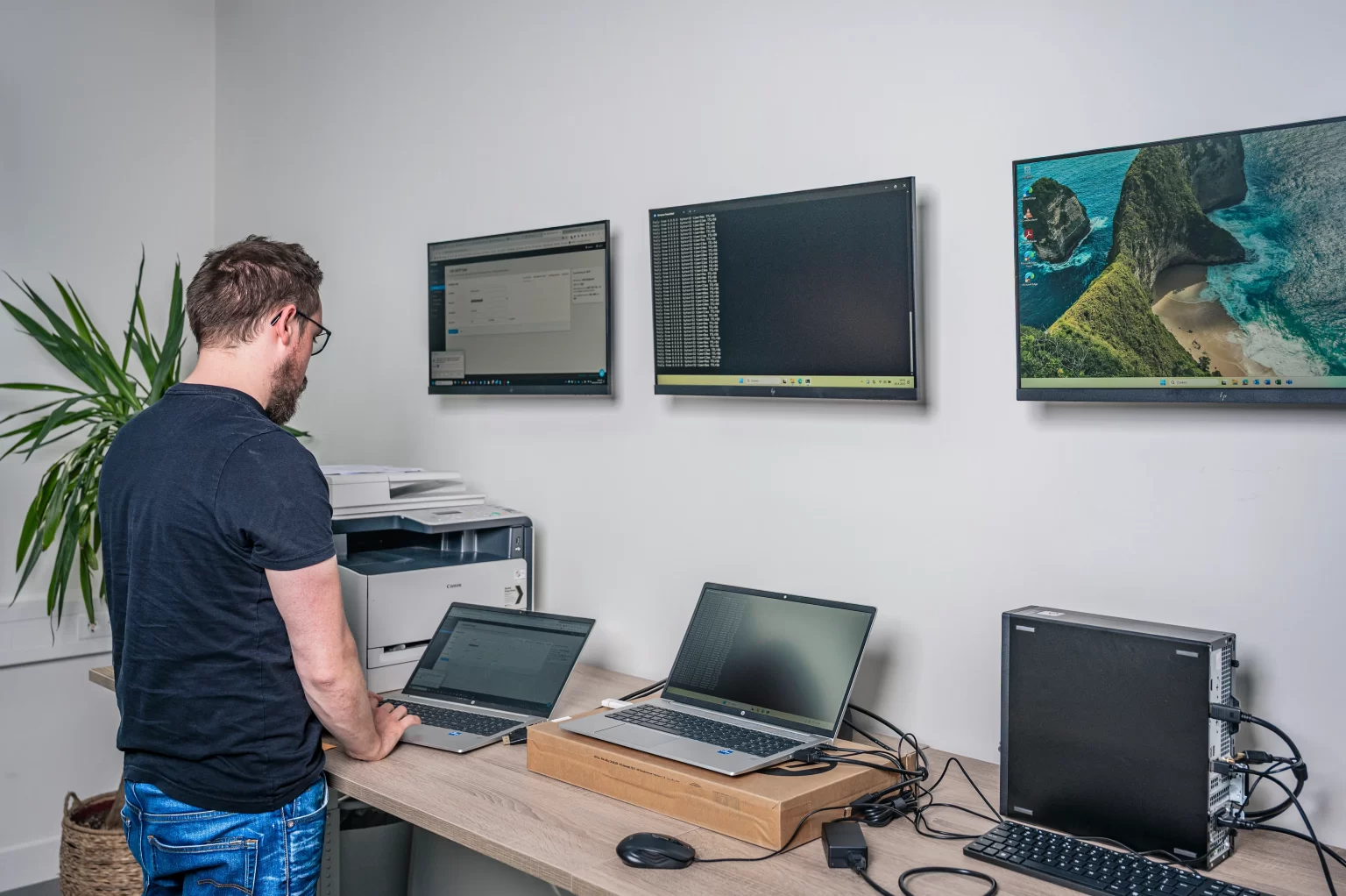 Aan het werk bij JS ICT