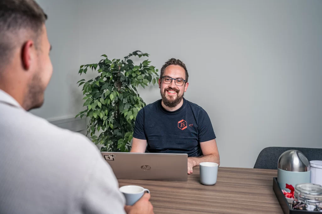 Kom werken bij het team van JS ICT